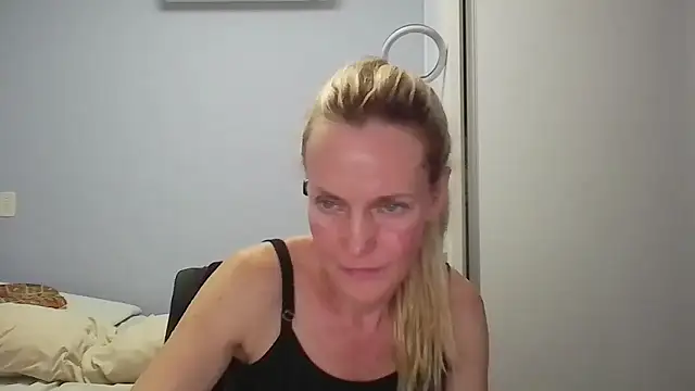 Annylove1 online show from 02-16-26, 12:07