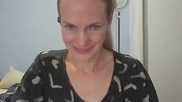 Annylove1 online show from 03-26-26, 12:39