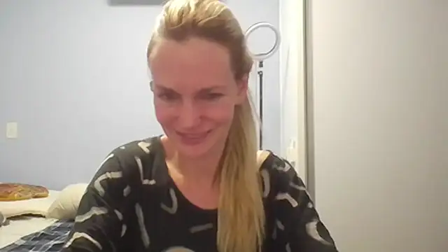 Annylove1 online show from 04-05-26, 01:03