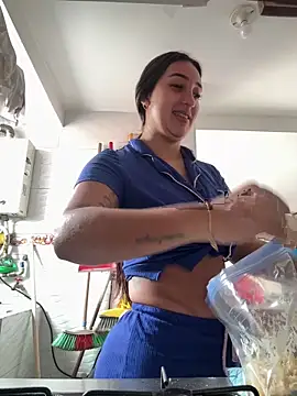 Hannahoff online show from 11-06-25, 06:09