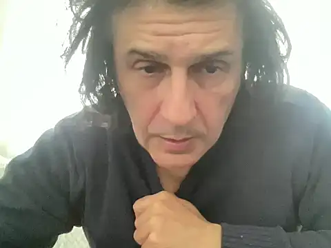 Snapshot of ALPHANDRE chatting on 02-21-25, 11:44 ALPHANDRE online show from 02-21-25, 11:44