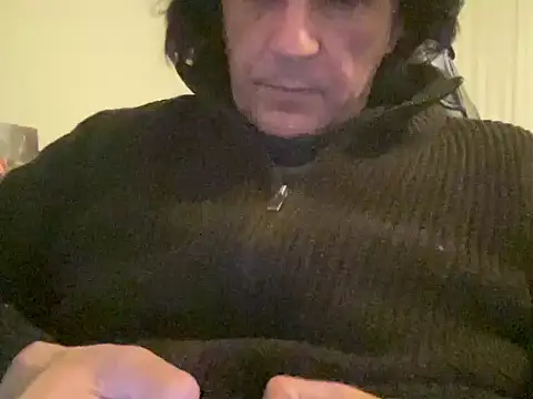 Snapshot of ALPHANDRE chatting on 02-24-25, 06:26 ALPHANDRE online show from 02-24-25, 06:26