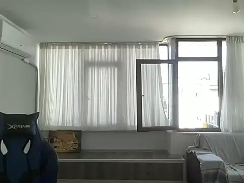 Snapshot of ALPHANDRE chatting on 02-26-25, 11:09 ALPHANDRE online show from 02-26-25, 11:09