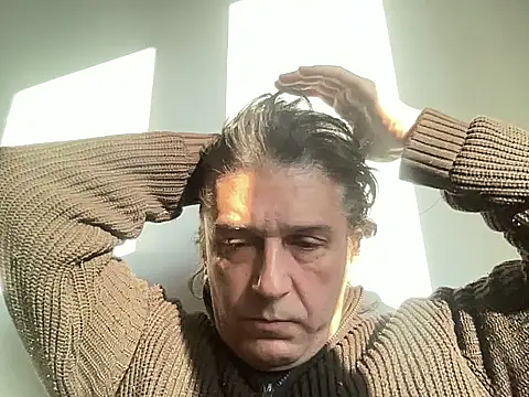 Snapshot of ALPHANDRE chatting on 02-27-25, 05:34 ALPHANDRE online show from 02-27-25, 05:34