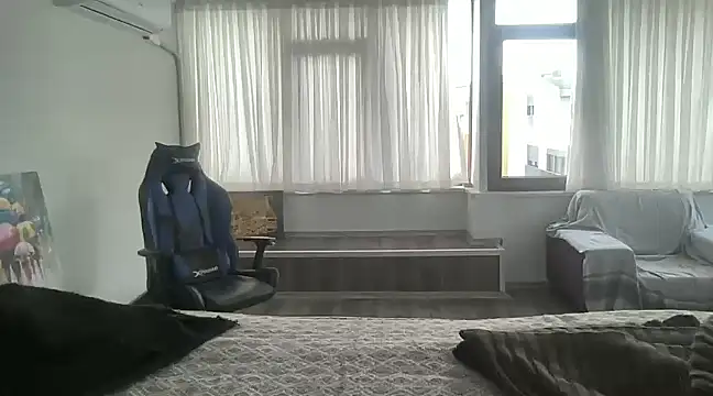 Snapshot of ALPHANDRE chatting on 03-01-25, 02:44 ALPHANDRE online show from 03-01-25, 02:44