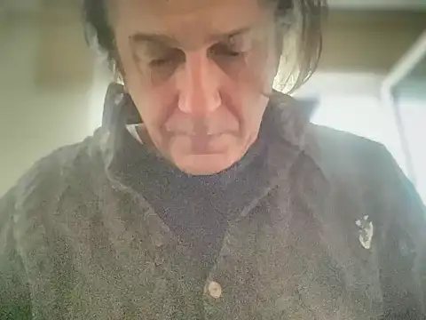 Snapshot of ALPHANDRE chatting on 02-12-26, 07:36 ALPHANDRE online show from 02-12-26, 07:36