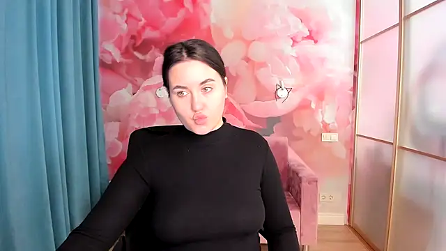 Roxie Bradley online show from 12-28-24, 07:22