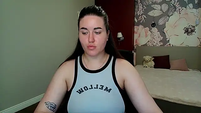 Snapshot of Roxie_Bradley chatting on 07-03-26, 05:47 Roxie Bradley online show from 07-03-26, 05:47