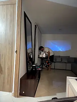 Im sophiie online show from 02-17-26, 06:54