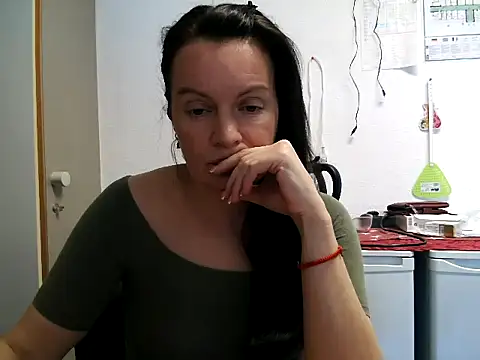 LoveNBloom online show from 06-15-26, 05:15