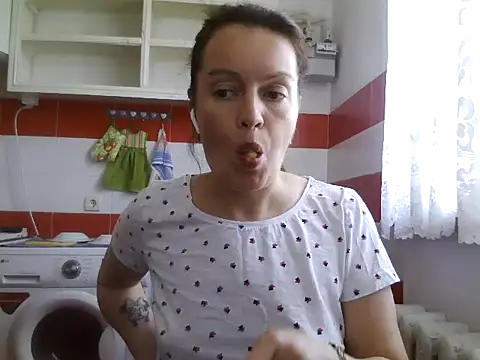 LoveNBloom online show from 07-17-26, 03:29
