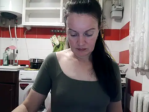 LoveNBloom online show from 07-22-26, 06:22