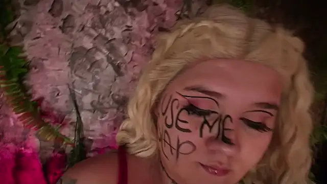 Laura takint online show from 12-12-24, 08:43