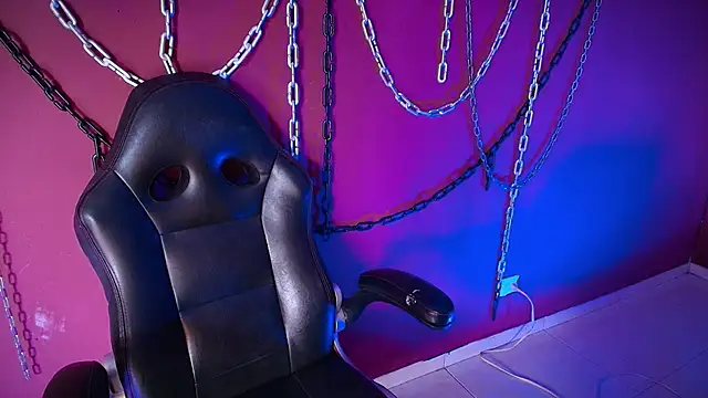 Laura takint online show from 12-31-24, 07:51