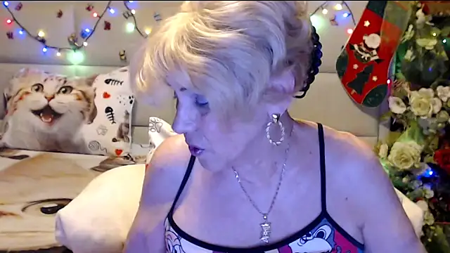 HappyWomanOn online show from 12-17-25, 07:09