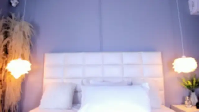 Snapshot of Ahincale chatting on 06-20-26, 11:35 Ahincale online show from 06-20-26, 11:35