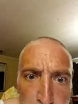 Snapshot of begood4daddy2day chatting on 07-31-26, 07:24 begood4daddy2day online show from 07-31-26, 07:24