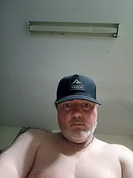 Hotredheadandtoungelasher online show from 12-05-25, 02:47