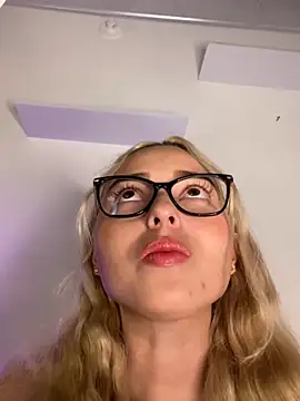 Irisweet  online show from 01-12-25, 10:33