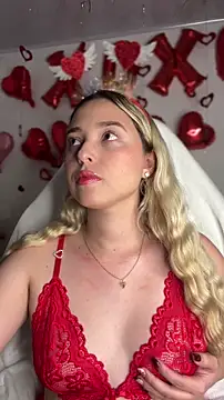 Snapshot of Irisweet_ chatting on 02-14-26, 04:42 Irisweet online show from 02-14-26, 04:42