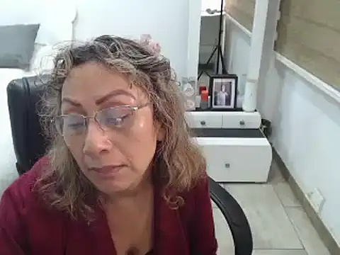 jesy hot online show from 03-21-25, 01:45