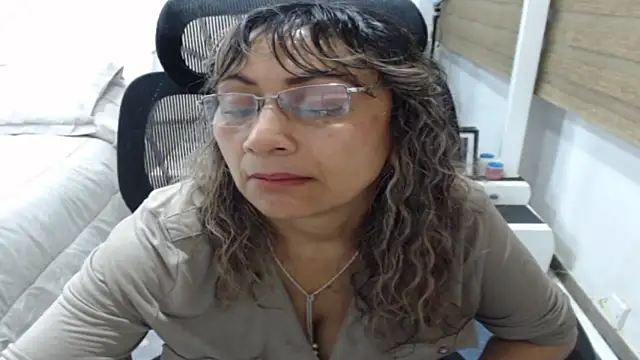 Snapshot of jesy_hot chatting on 06-15-26, 12:35 jesy hot online show from 06-15-26, 12:35