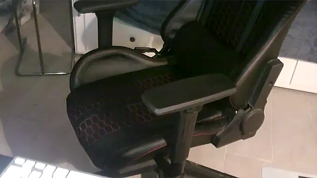 Snapshot of sr4343 chatting on 02-10-26, 08:24 sr4343 online show from 02-10-26, 08:24