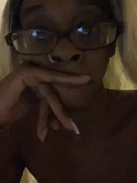 Snapshot of Jasmine_FullsShine chatting on 04-29-26, 02:37 Jasmine FullsShine online show from 04-29-26, 02:37