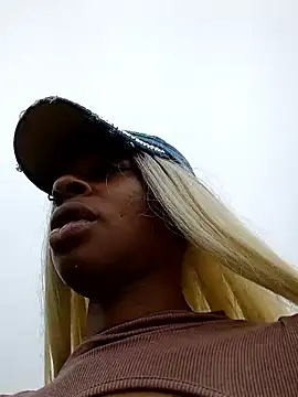 Snapshot of Jasmine_FullsShine chatting on 05-09-26, 01:05 Jasmine FullsShine online show from 05-09-26, 01:05