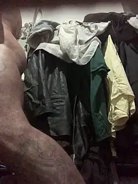 Snapshot of raphadoors19 chatting on 02-09-26, 05:55 raphadoors19 online show from 02-09-26, 05:55