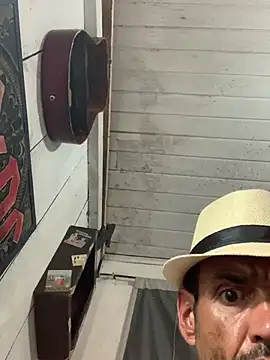 Snapshot of raphadoors19 chatting on 02-21-26, 08:04 raphadoors19 online show from 02-21-26, 08:04