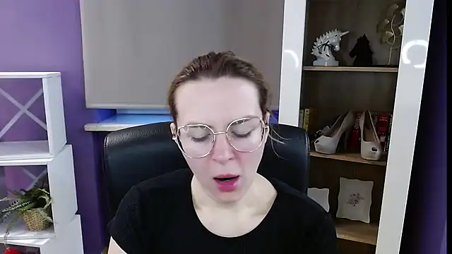 Zoey Erotic online show from 04-07-26, 04:35