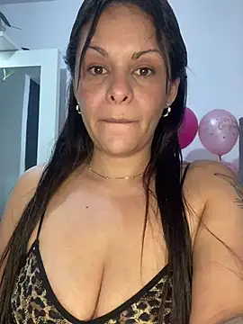 Snapshot of Kataliina chatting on 03-18-25, 02:47 Kataliina online show from 03-18-25, 02:47