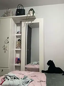 Snapshot of Kataliina chatting on 03-22-25, 05:49 Kataliina online show from 03-22-25, 05:49