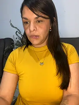 Snapshot of Kataliina chatting on 10-15-25, 03:28 Kataliina online show from 10-15-25, 03:28