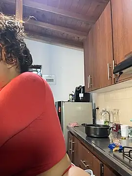 GiselReyes online show from 10-07-25, 01:47