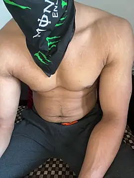 Snapshot of AmHunter04 chatting on 03-19-25, 09:38 AmHunter04 online show from 03-19-25, 09:38