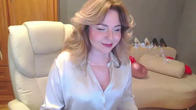 Cute sun online show from 04-17-26, 12:46