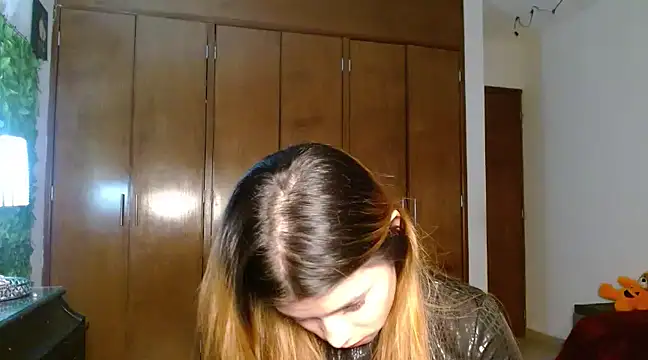 Snapshot of 3littleschoolteens chatting on 02-28-25, 05:59 3littleschoolteens online show from 02-28-25, 05:59