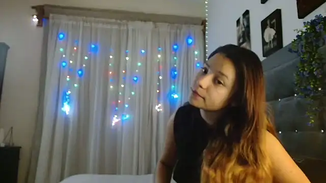 3littleschoolteens online show from 12-18-25, 08:09