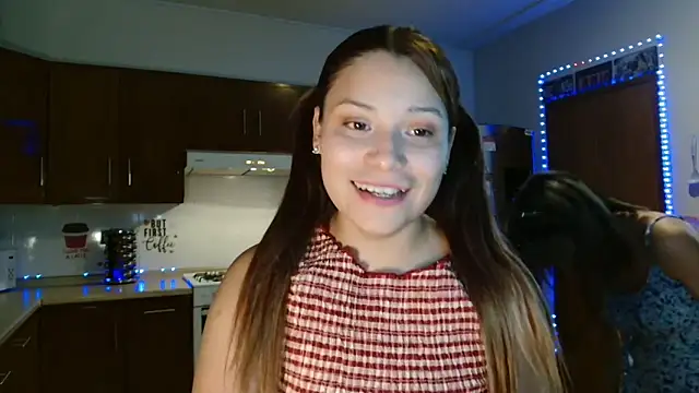 Snapshot of 3littleschoolteens chatting on 05-01-26, 09:25 3littleschoolteens online show from 05-01-26, 09:25