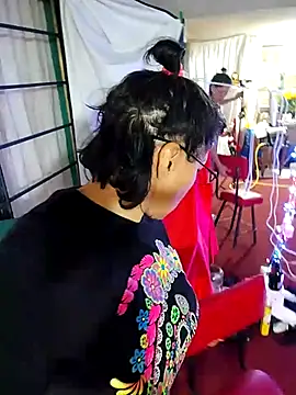 LaInsaciableIntensa online show from 10-26-25, 11:20