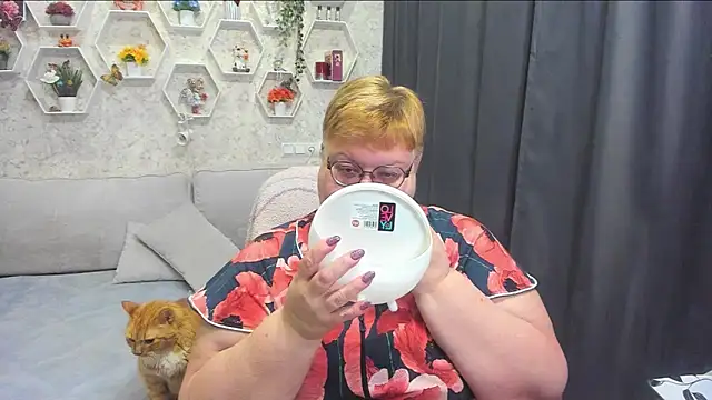  big love  online show from 04-18-26, 07:58