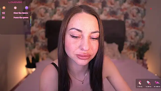 KristiiMax online show from 04-25-26, 07:55