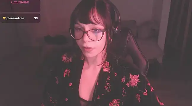 Snapshot of modjo_ chatting on 12-21-24, 06:41 modjo online show from 12-21-24, 06:41