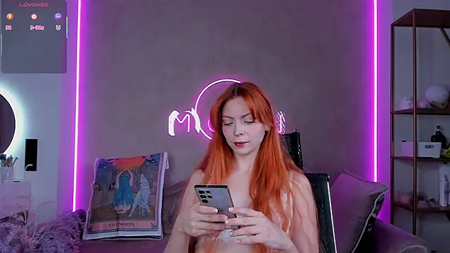 Snapshot of lika_lil chatting on 10-06-25, 02:09 lika lil online show from 10-06-25, 02:09