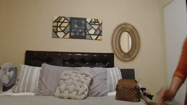 Snapshot of Creamyass22 chatting on 02-23-26, 04:37 Creamyass22 online show from 02-23-26, 04:37