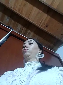 LunaZambrano online show from 04-05-26, 08:28