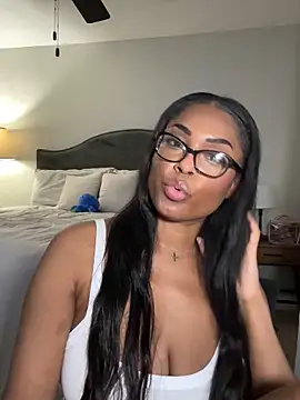 CandyLuxxxx online show from 01-31-25, 11:24