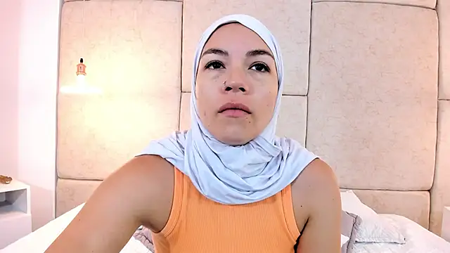 aisha vs online show from 02-25-26, 12:04